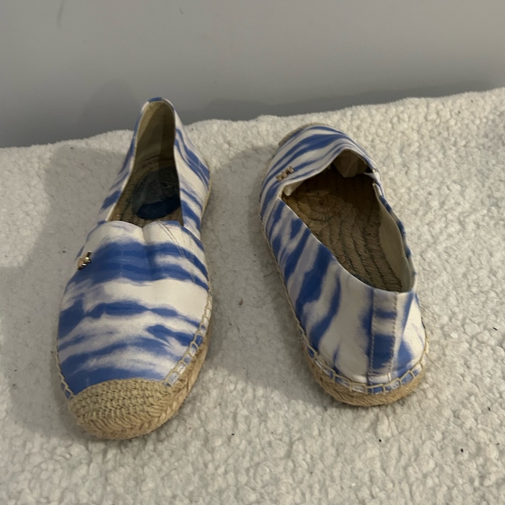 Michael Kors Women's Sz 5 Kendrick Espadrille Slip On Flats Blue White Tie Dye - Picture 6 of 14
